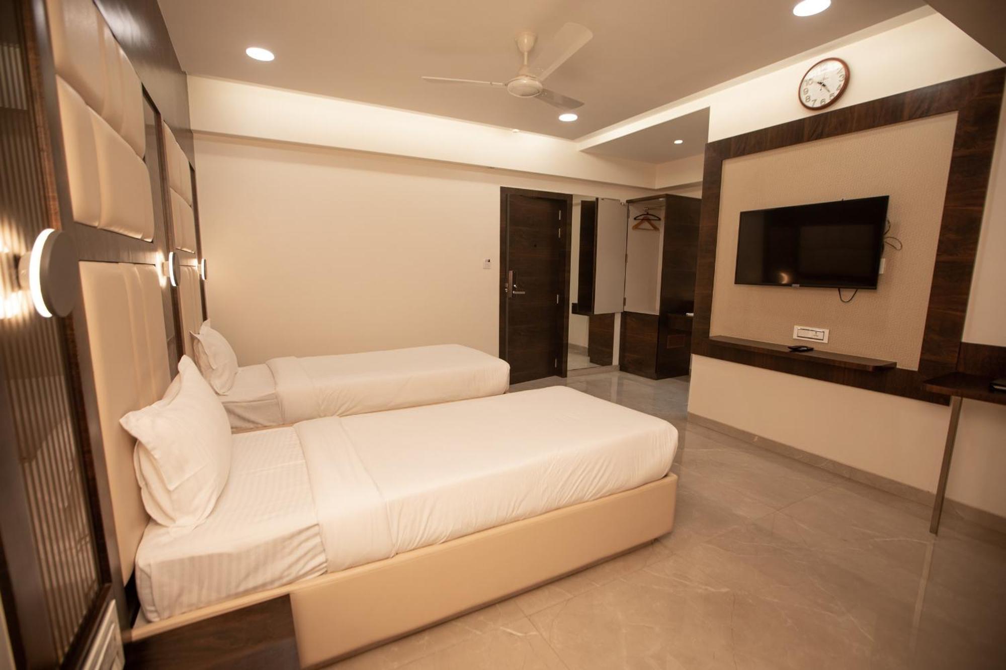 Hotel Naaz Executive — Photos 1